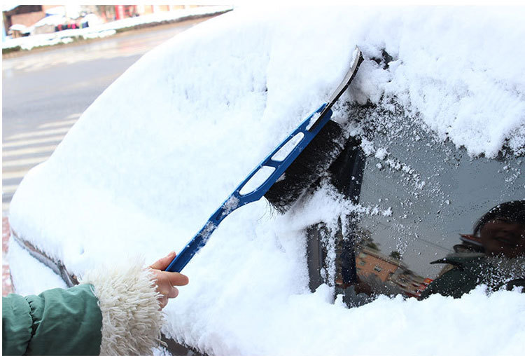 南方很少见北方高速上的铲雪车是这样清理积雪(图1)