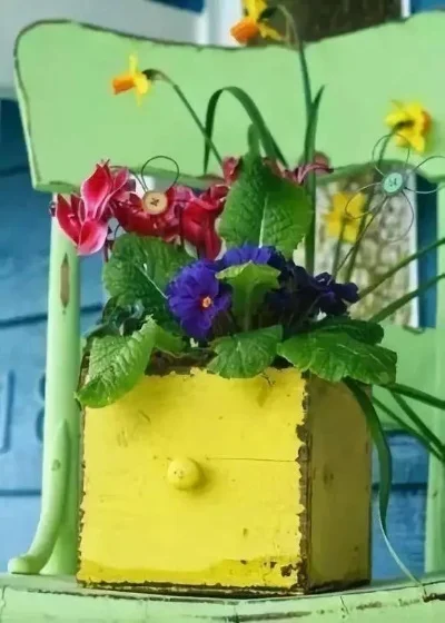 快速制作大花箱攻略：黏土木板打造，花盆类型选择，装饰提升观赏价值