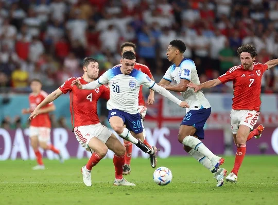 英格兰3比0威尔士-英格兰胜威尔士展英伦风采